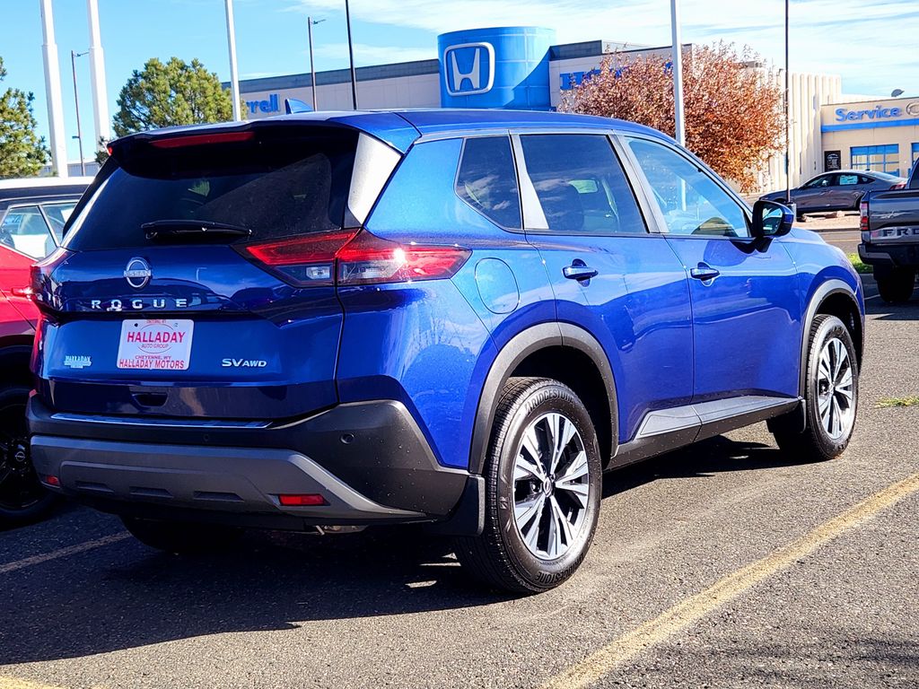 2023 Nissan Rogue SV photo 4