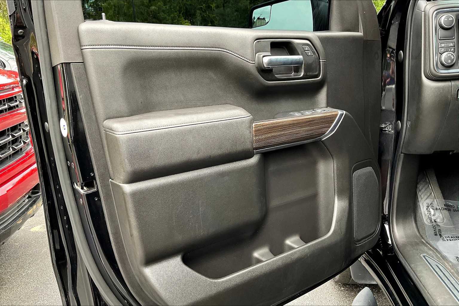 2021 Chevrolet Silverado 1500 RST photo 21