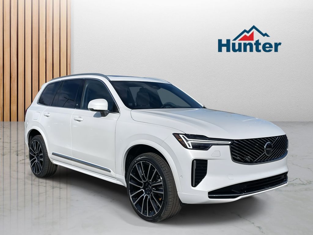 2026 Volvo XC90 Plus's photo