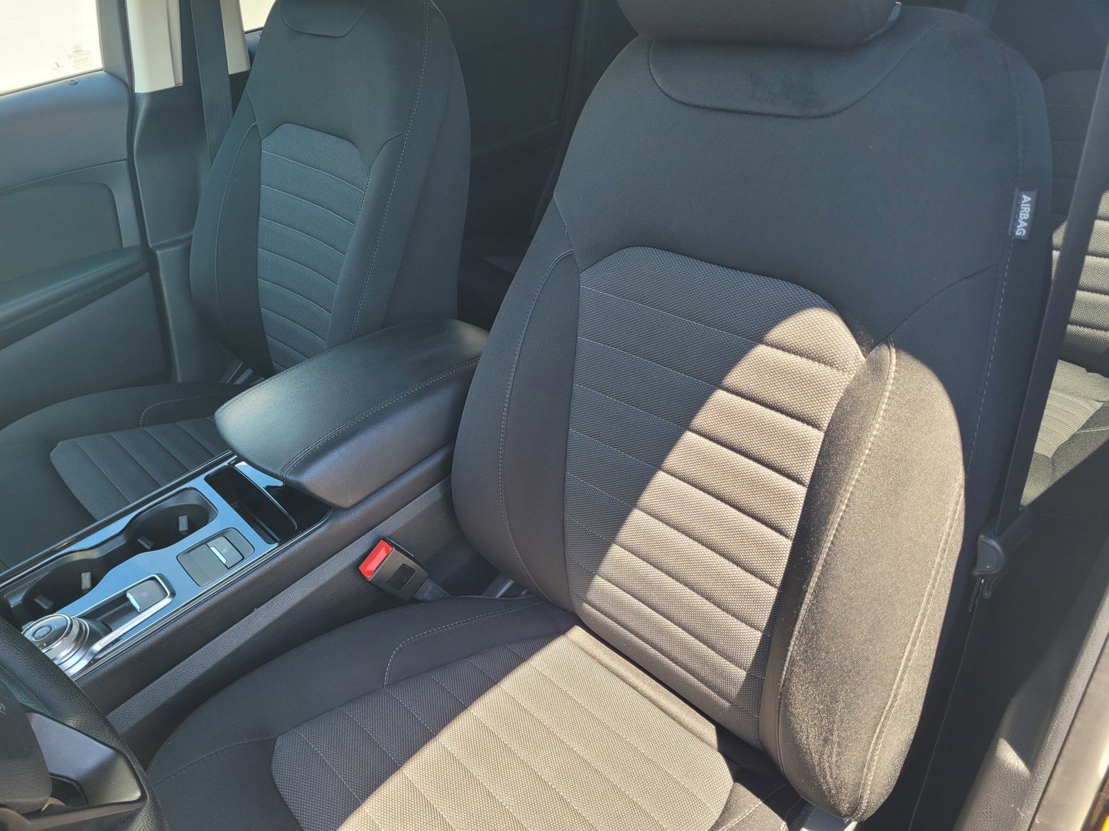 2019 Ford Edge SE photo 14