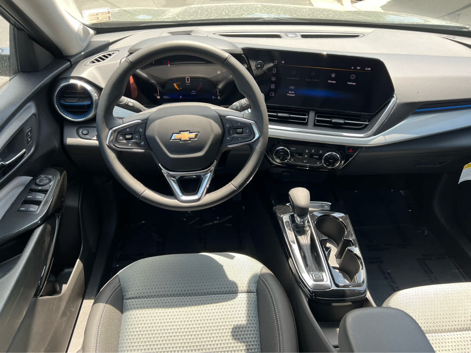 2025 Chevrolet Trax photo 29