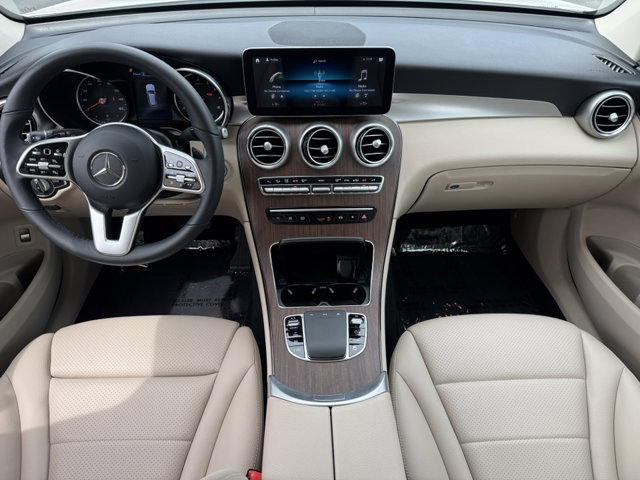 2022 Mercedes Benz GLC 300 photo 10