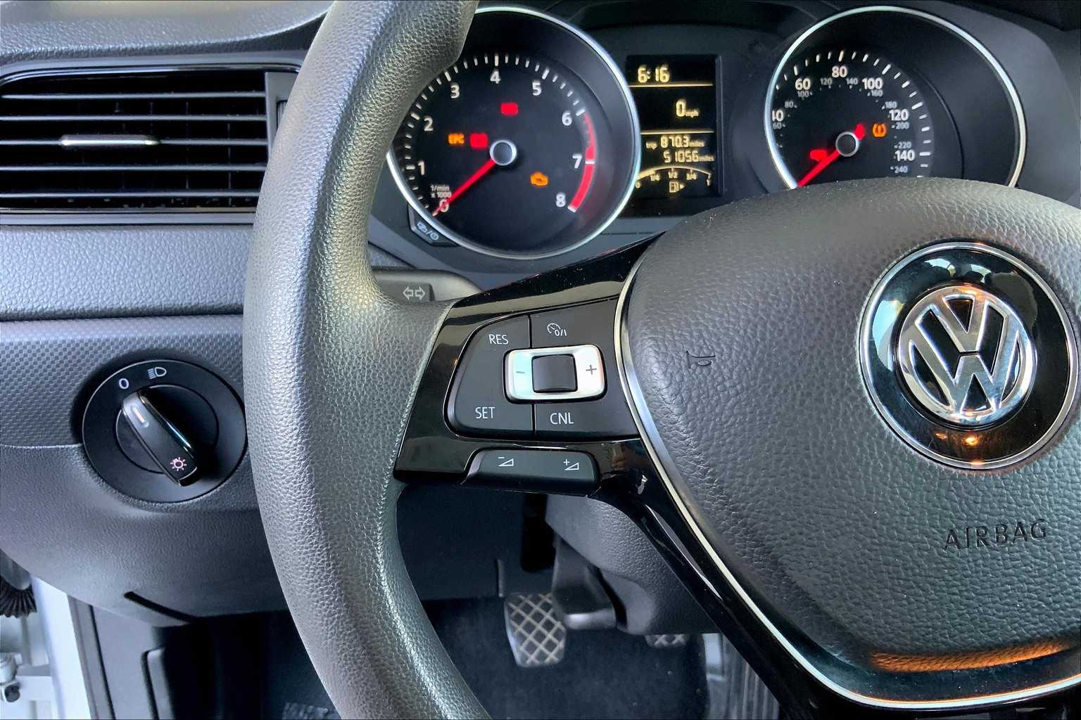 2015 Volkswagen Jetta 2.0 S photo 22