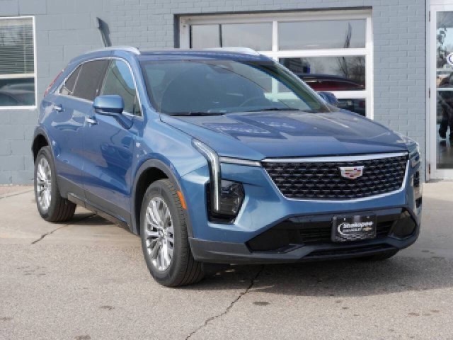 Used 2024 Cadillac XT4 Premium Luxury with VIN 1GYFZDR49RF148875 for sale in Shakopee, Minnesota