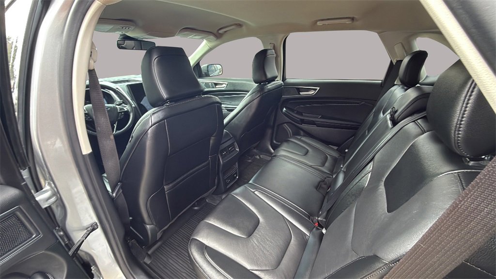 2022 Ford Edge Titanium photo 37
