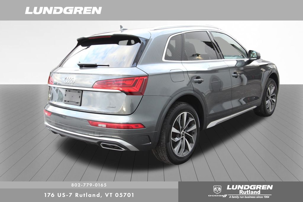 2022 Audi Q5 45 S line Premium photo 3