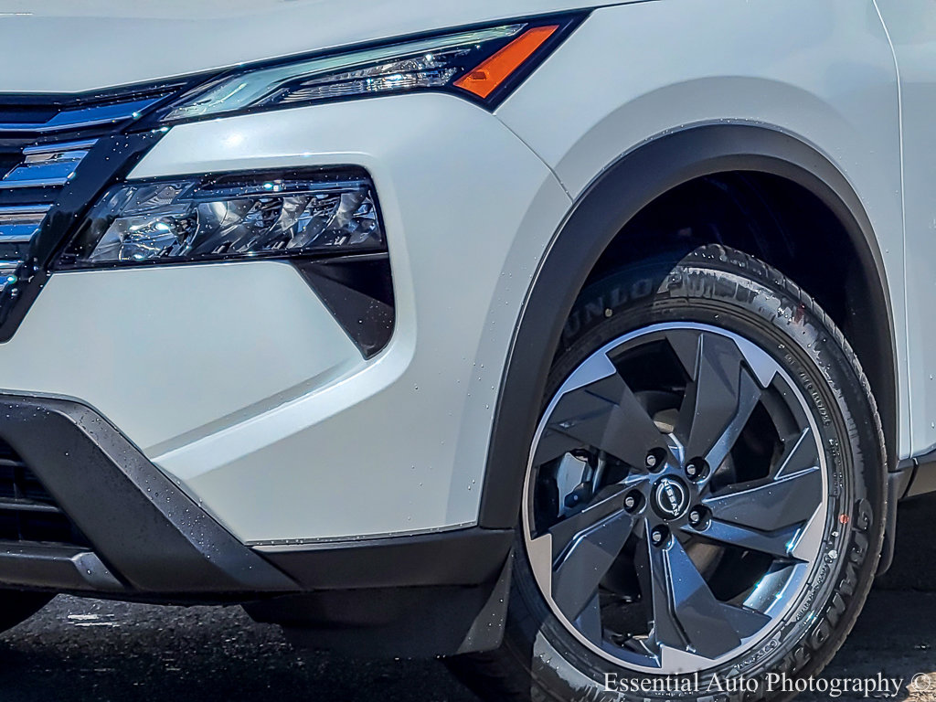 2026 Nissan Rogue SV photo 3