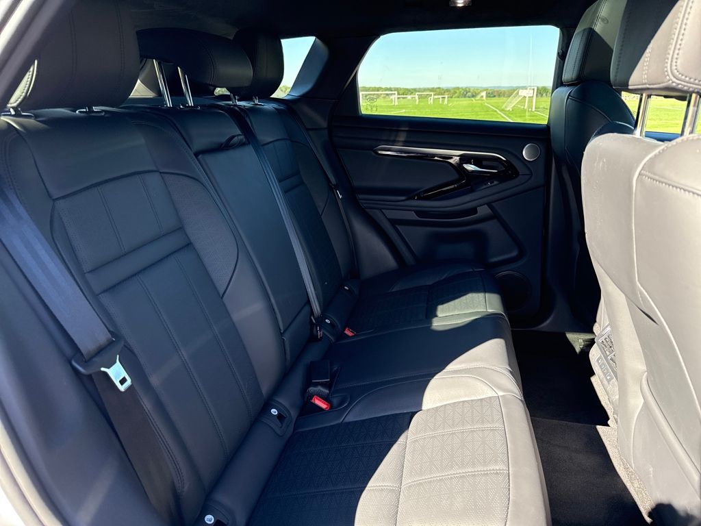 2021 Land Rover Range Rover Evoque R-Dynamic HSE photo 18