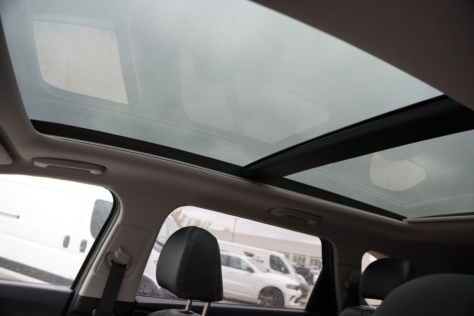 2022 Kia Sorento SX photo 4