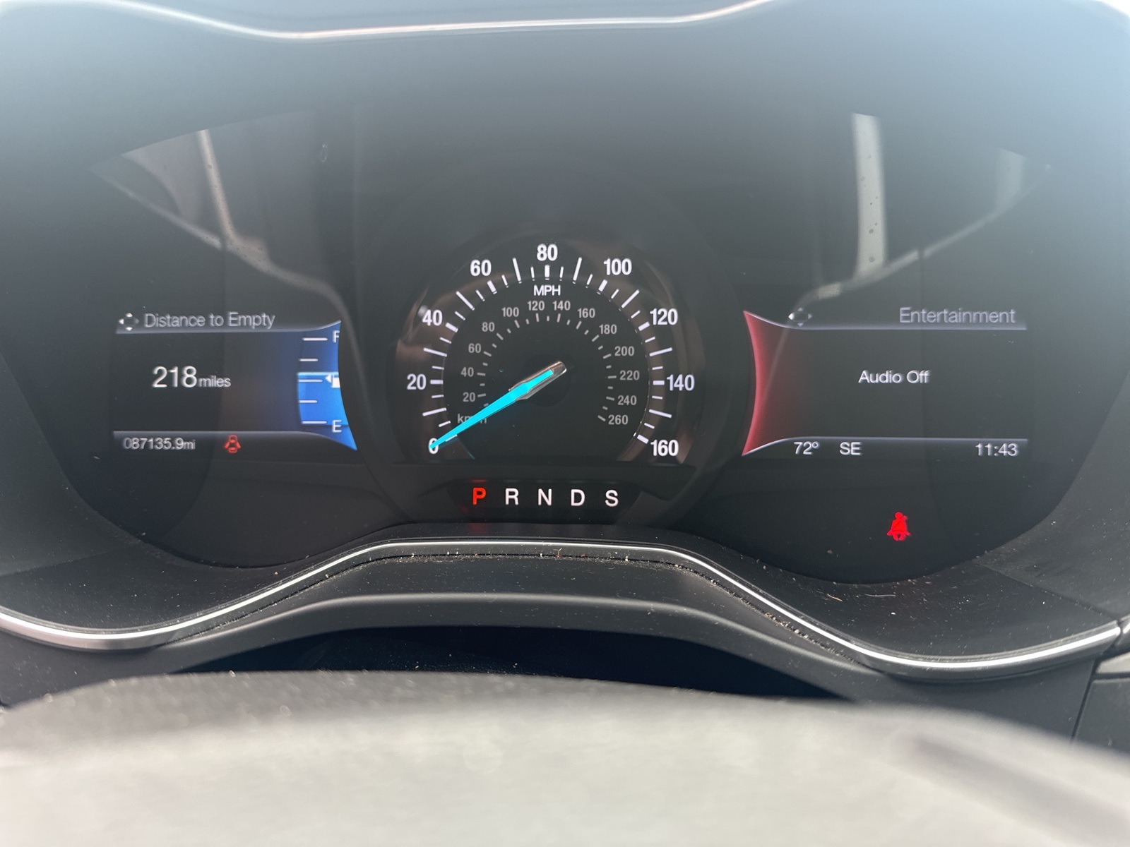 2016 Ford Fusion SE photo 4