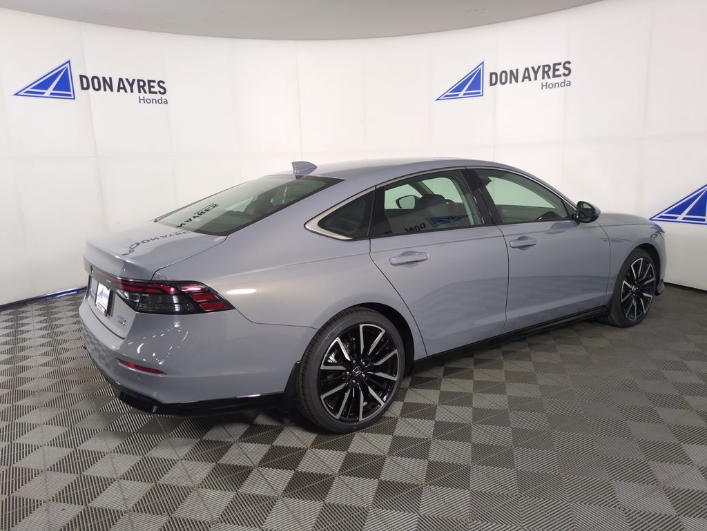 2025 Honda Accord Hybrid Touring photo 5