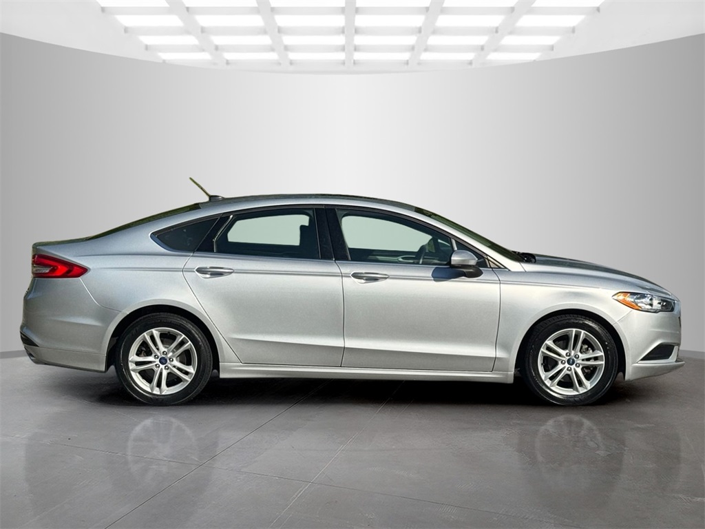 2018 Ford Fusion SE photo 7