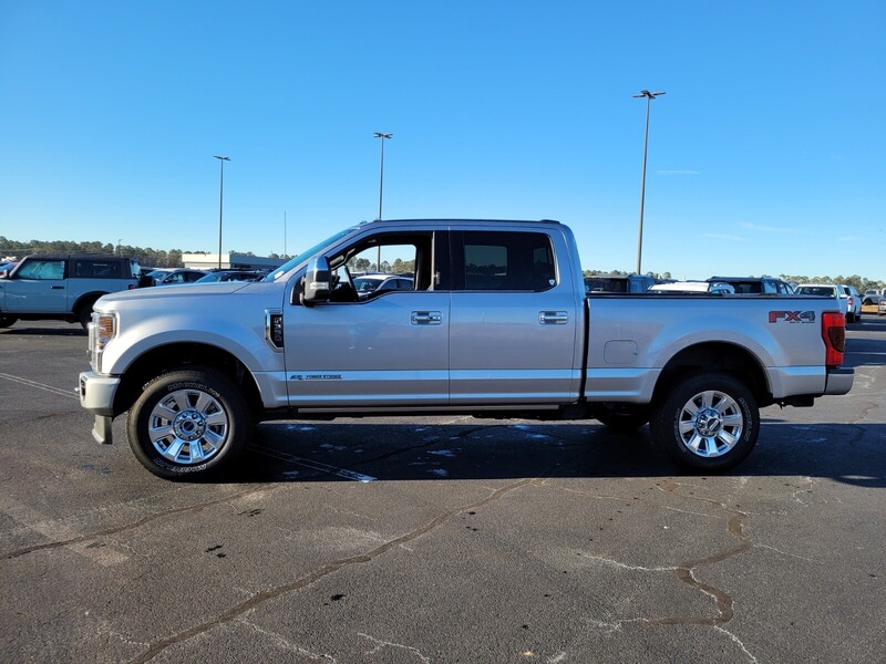 2022 Ford F-350 Platinum photo 4