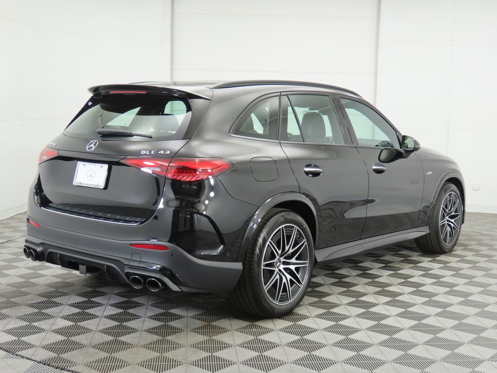 2025 Mercedes Benz GLC 43 AMG 4MATIC photo 4