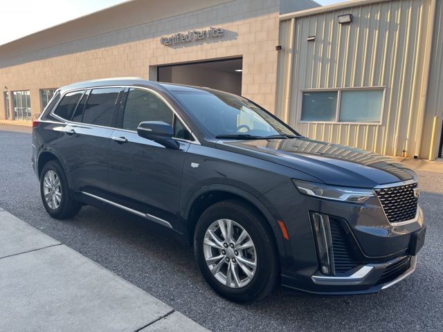 2022 Cadillac XT6 Luxury photo 3