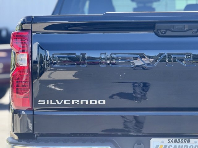2025 Chevrolet Silverado 1500 LT photo 5
