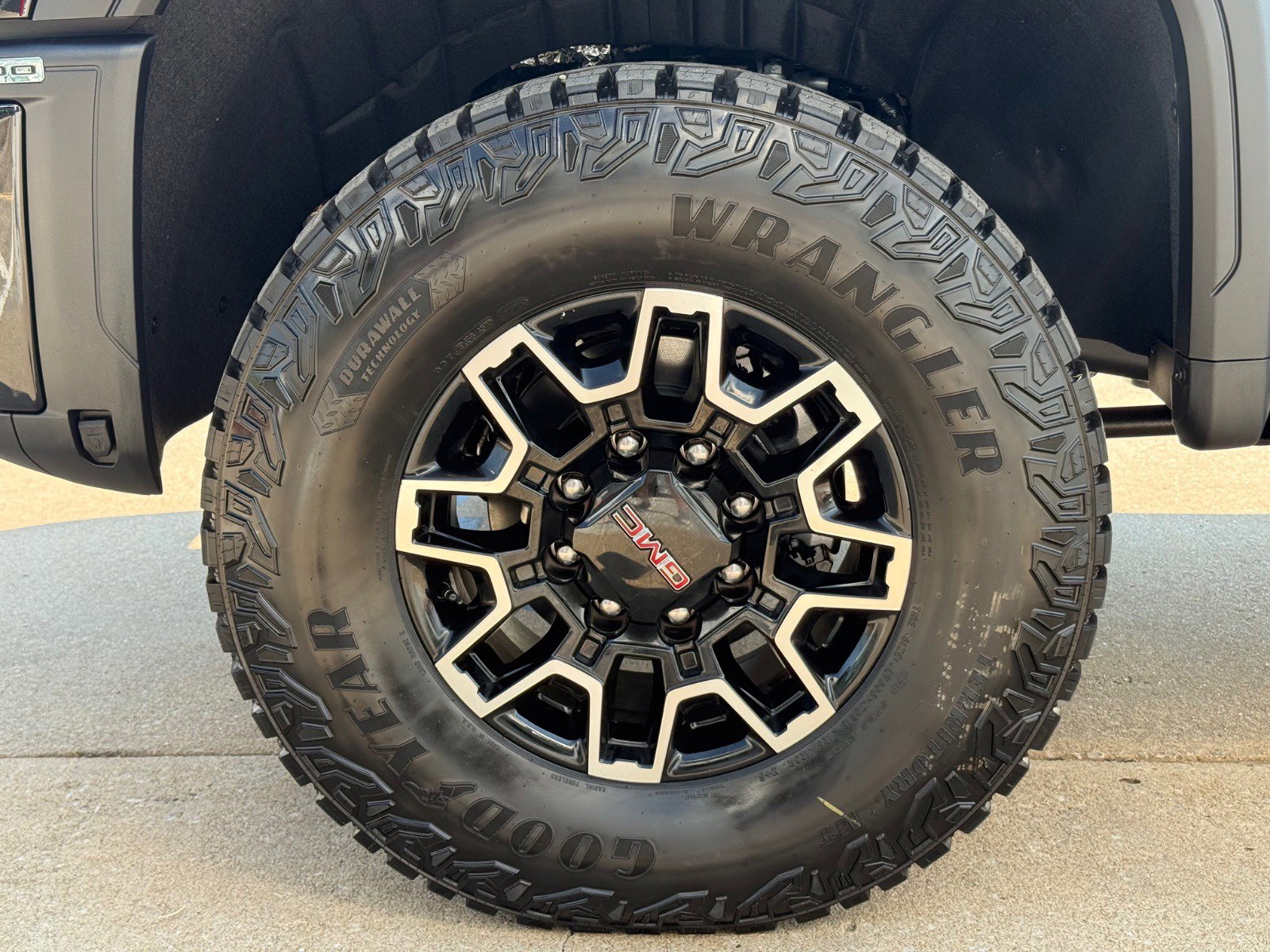 2026 Gmc Sierra 2500 HD AT4X photo 7