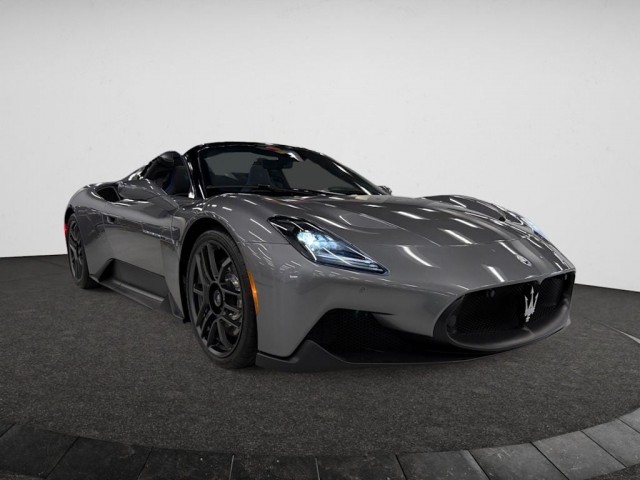 Pre-Owned 2023 Maserati MC20 Coupe in Warwick #MW428086NV | Herb