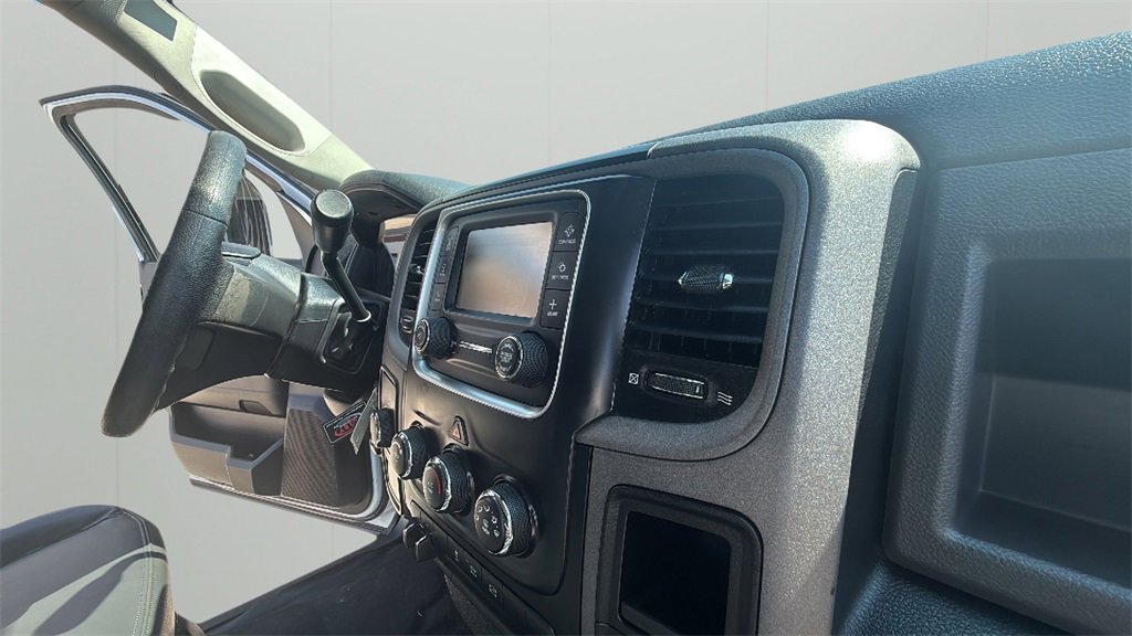 2017 Ram 2500 Tradesman photo 32