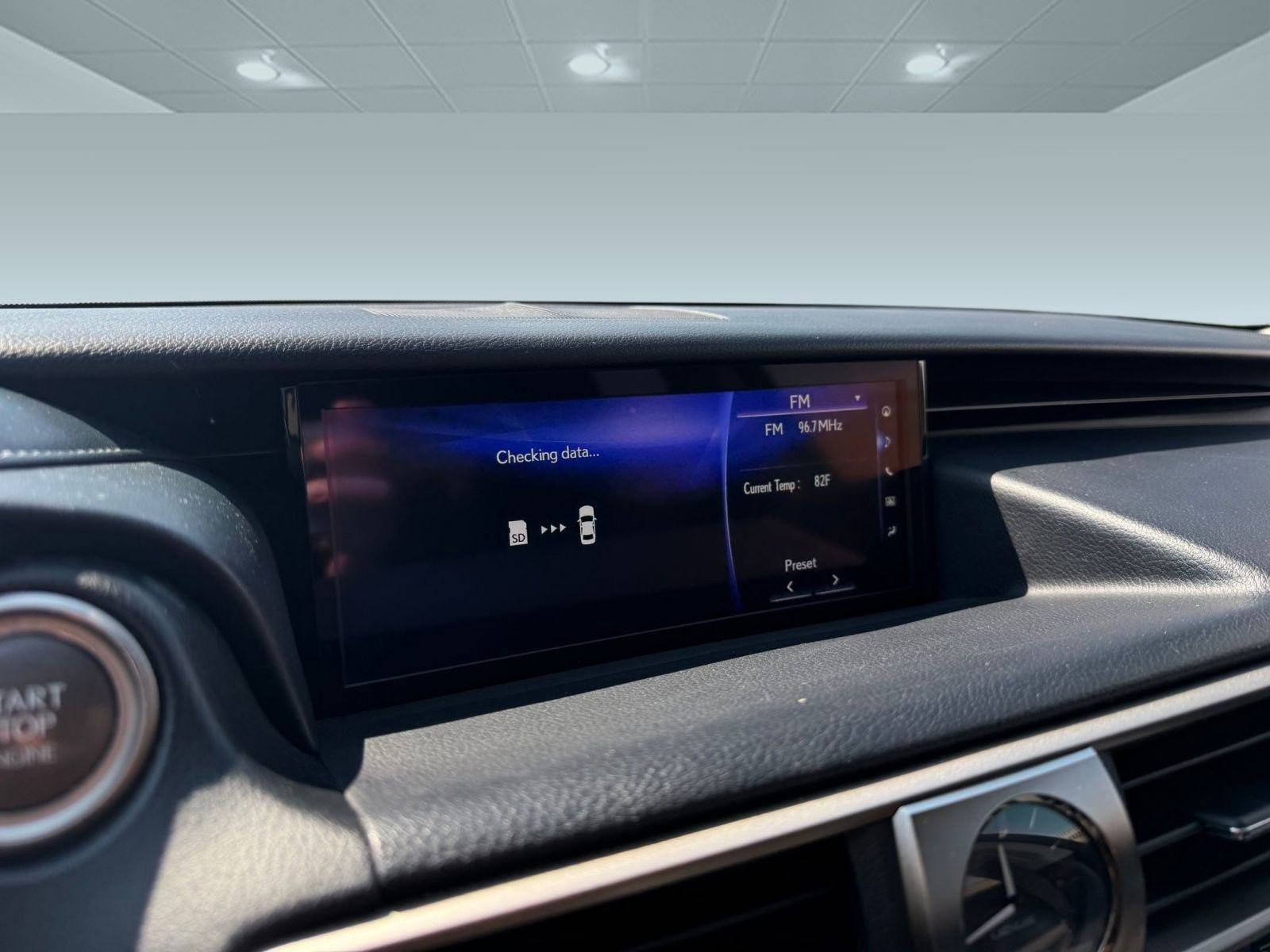 2019 Lexus IS 300 photo 27