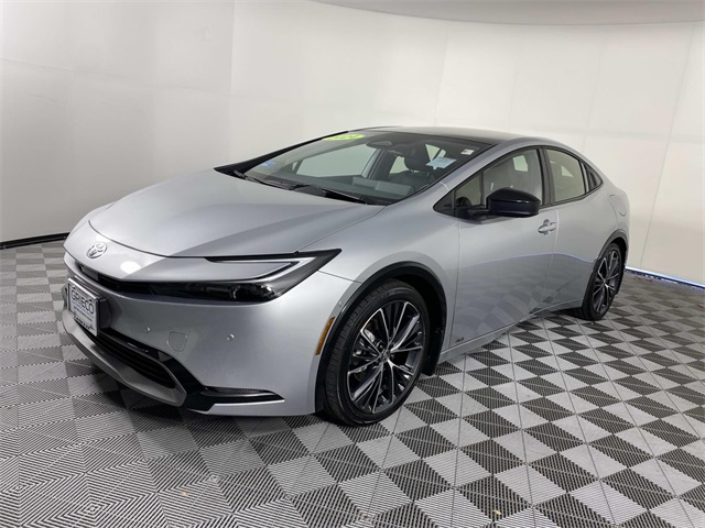 2024 Toyota Prius Limited photo 3