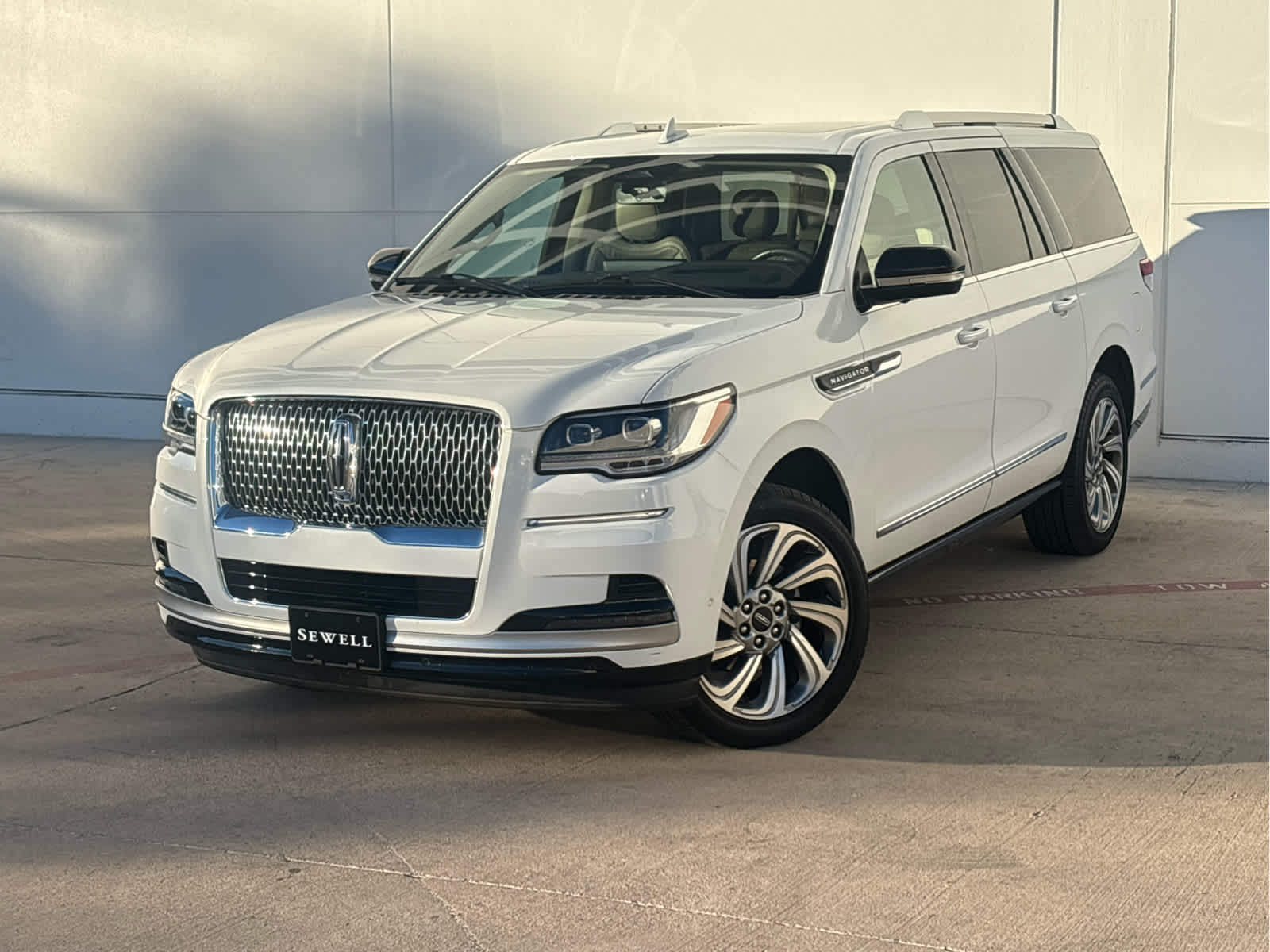 2023 Lincoln Navigator Reserve L's photo