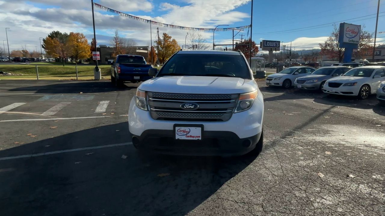 2015 Ford Explorer Base photo 3