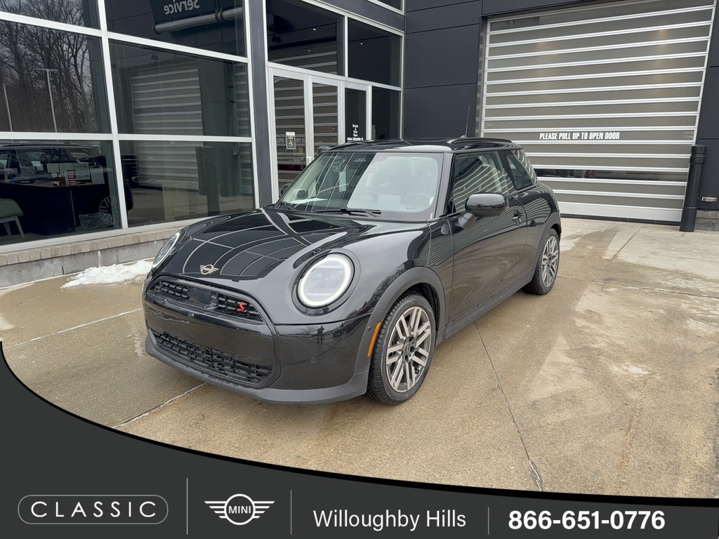 2025 MINI Hardtop 2 Door S's photo