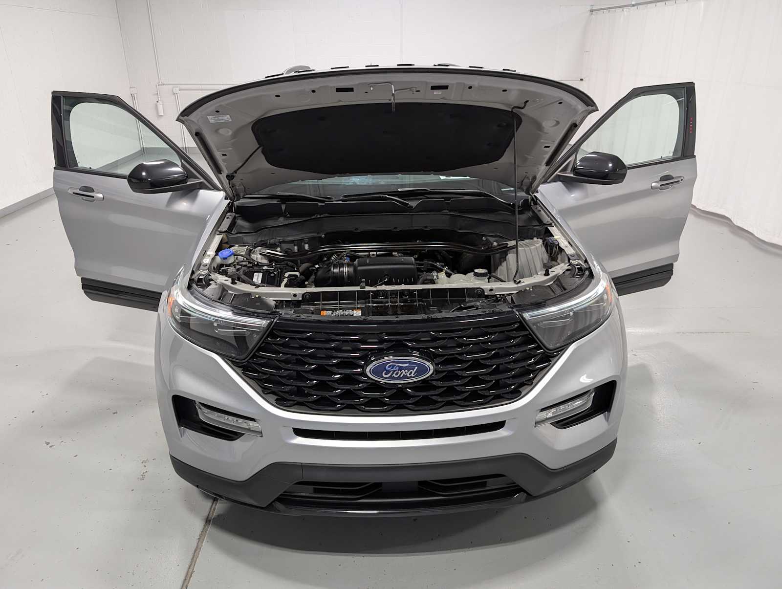 2022 Ford Explorer ST-Line photo 12
