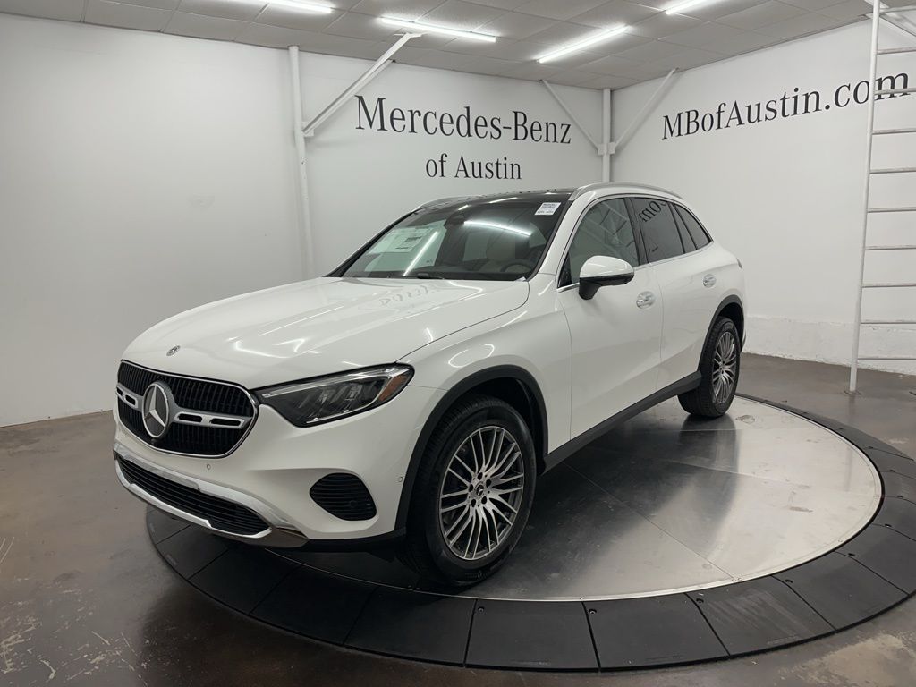 2026 Mercedes Benz GLC 300 photo 3
