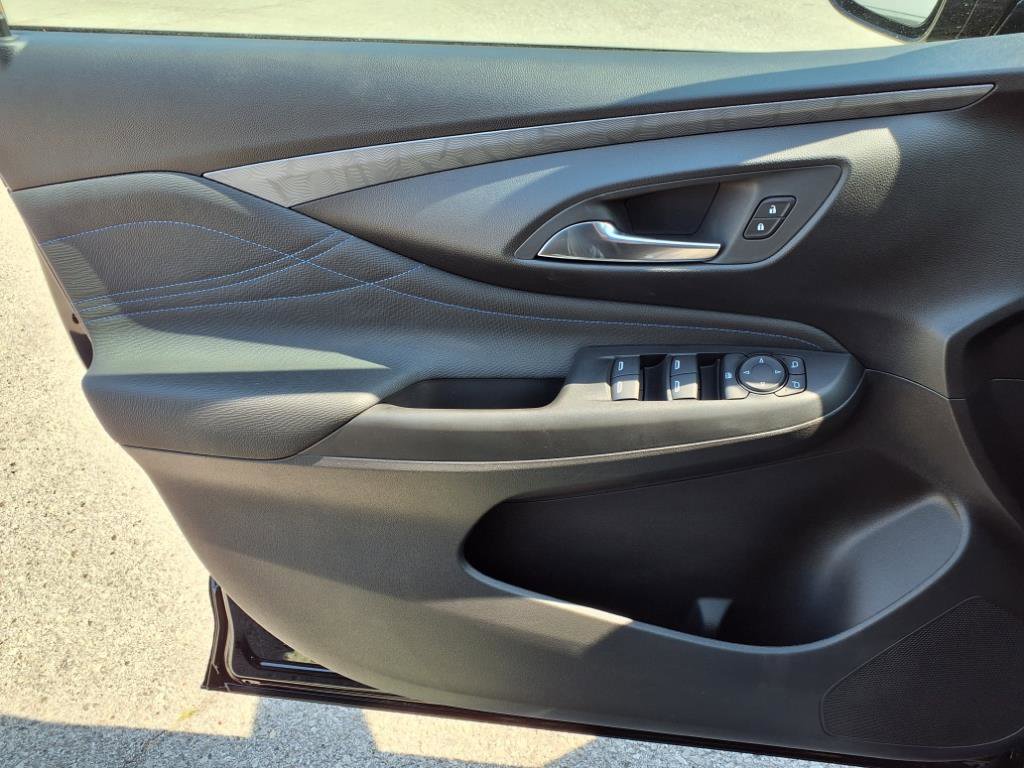 2025 Buick Envista ST photo 13