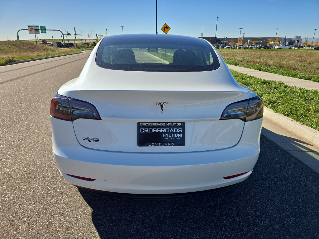2023 Tesla Model 3 photo 4