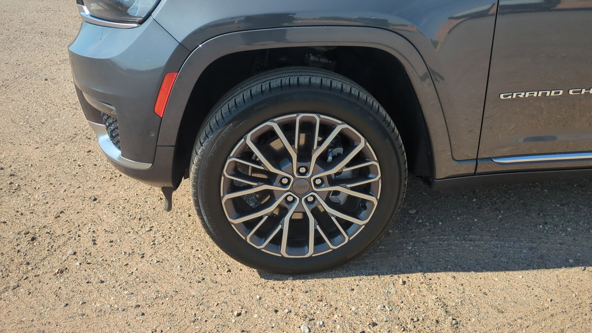 2021 Jeep Grand Cherokee L Summit Reserve photo 10
