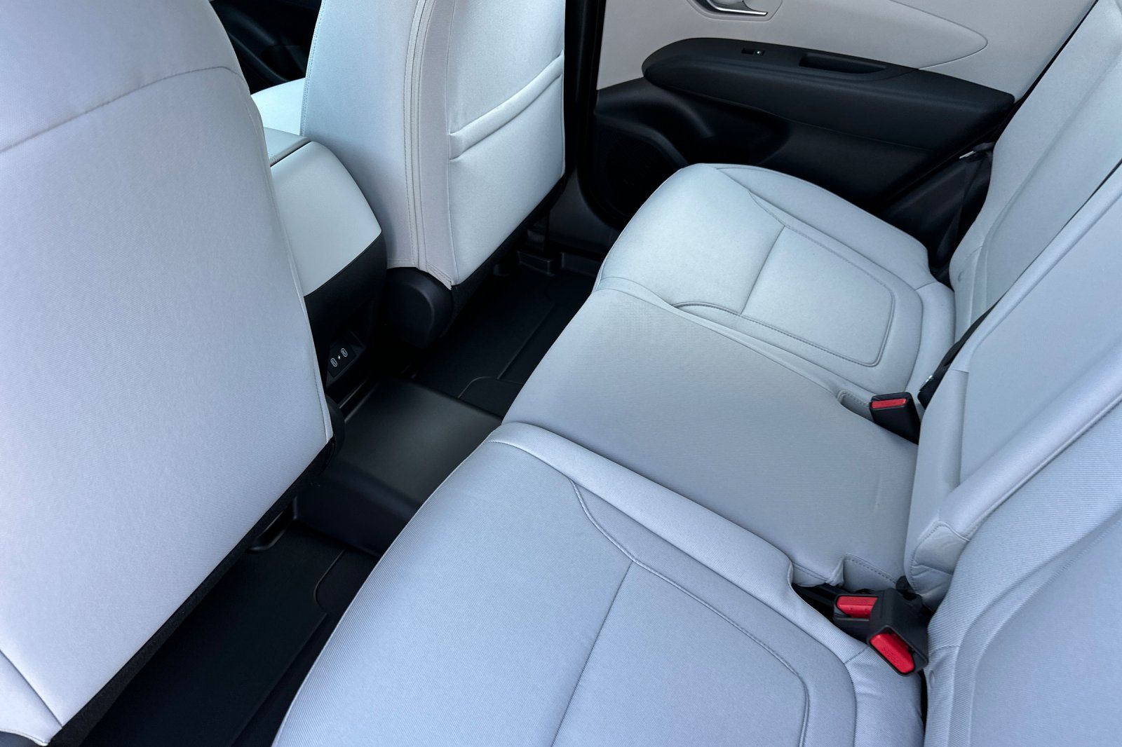 2025 Hyundai Tucson SE photo 11
