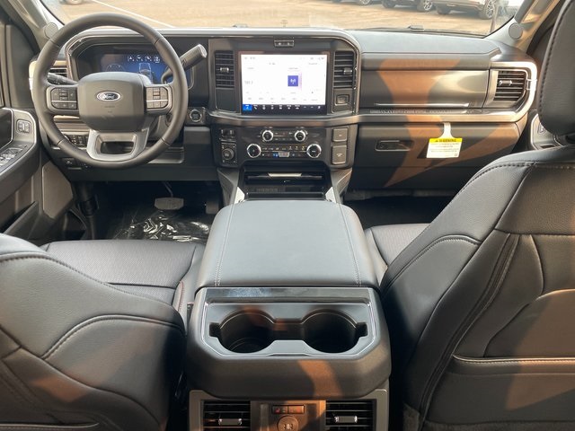 2025 Ford F-350 photo 14
