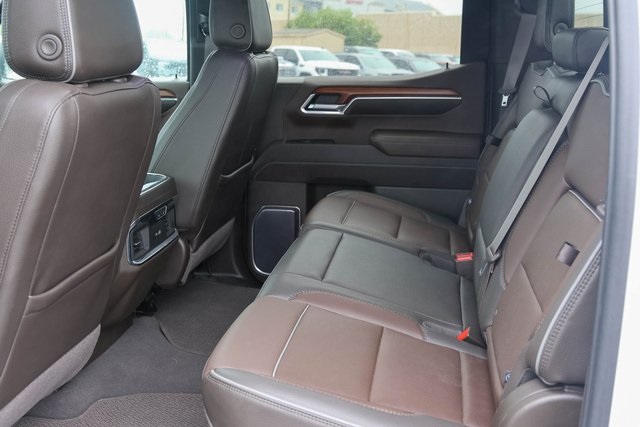 Used 2023 White GMC Denali image 18