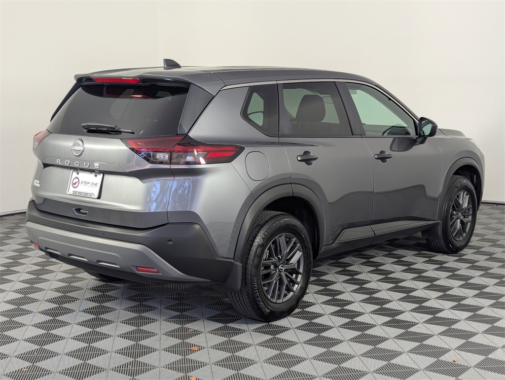 2022 Nissan Rogue S photo 4