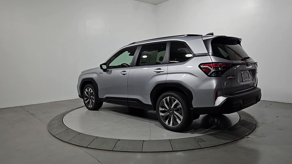 2025 Subaru Forester Touring photo 2