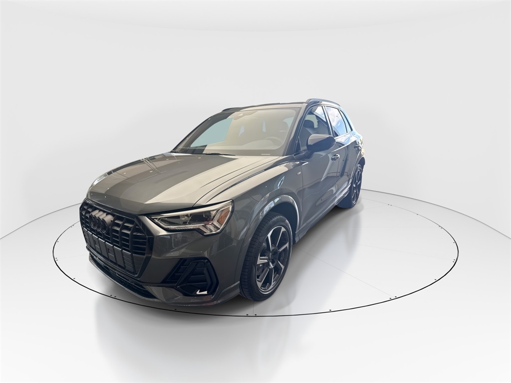2025 Audi Q3 S line Premium Plus photo 4