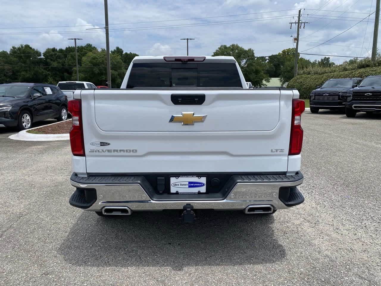 2022 Chevrolet Silverado 1500 LTZ photo 4