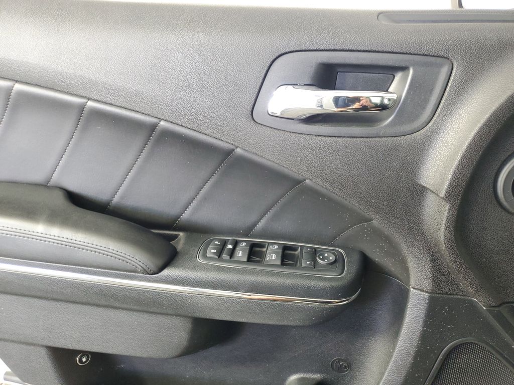 2014 Dodge Charger R/T photo 28
