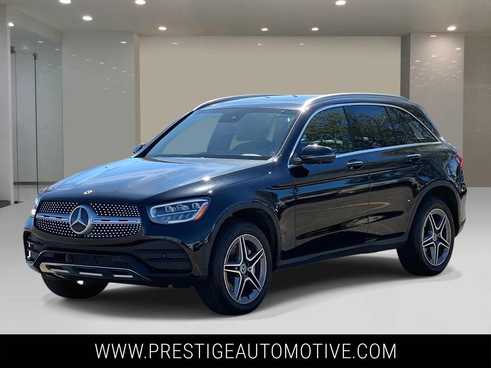 2022 Mercedes-Benz GLC GLC300's photo