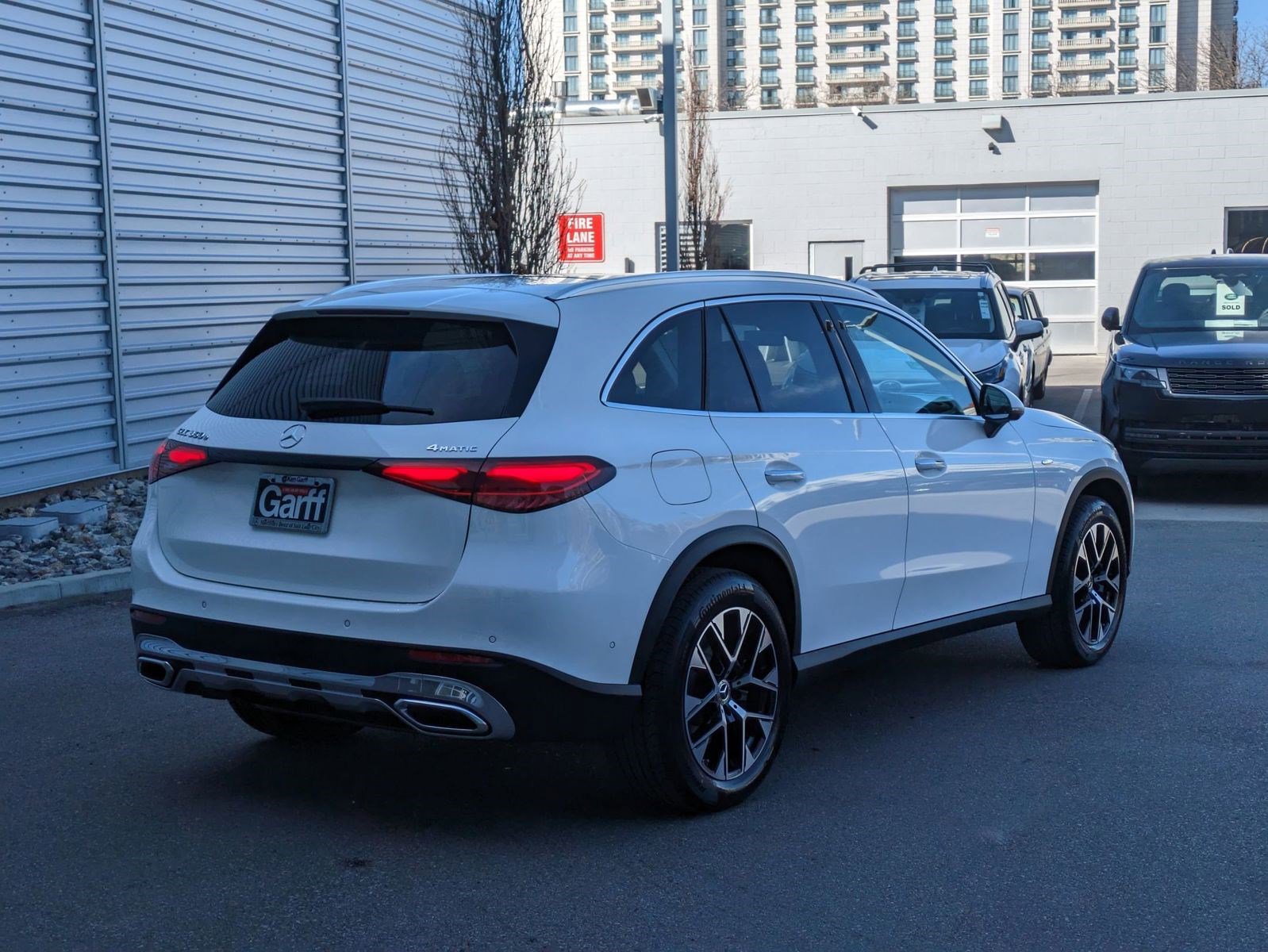 2025 Mercedes Benz GLC 350e 4MATIC photo 3