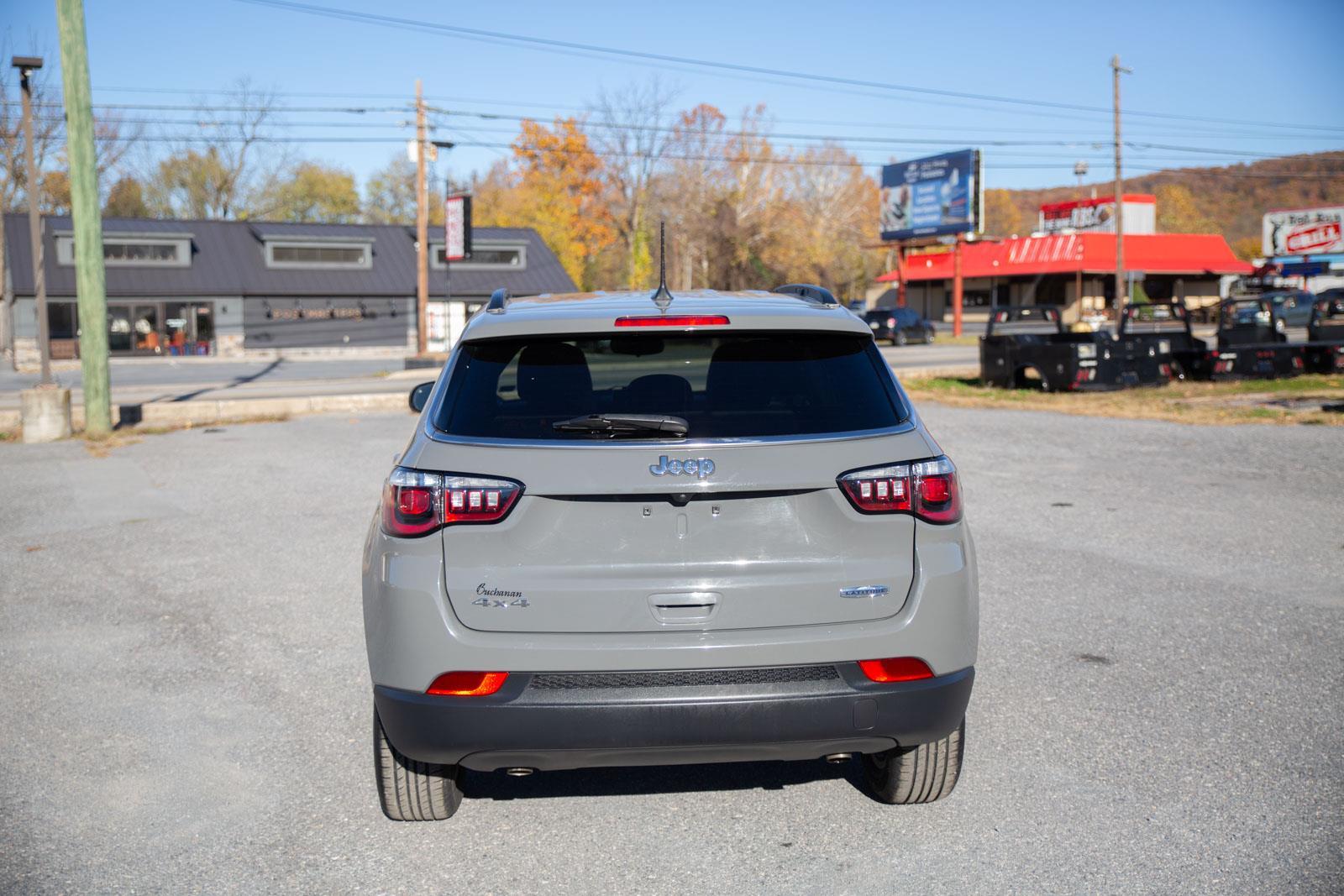 2024 Jeep Compass Latitude photo 4