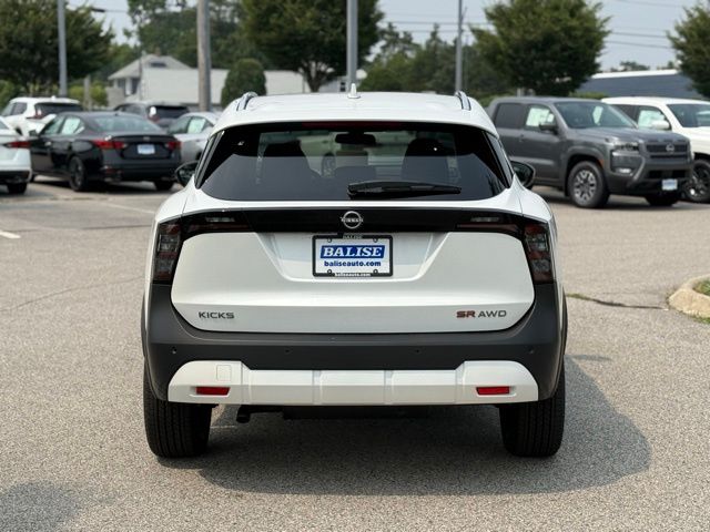 2025 Nissan Kicks SR photo 3