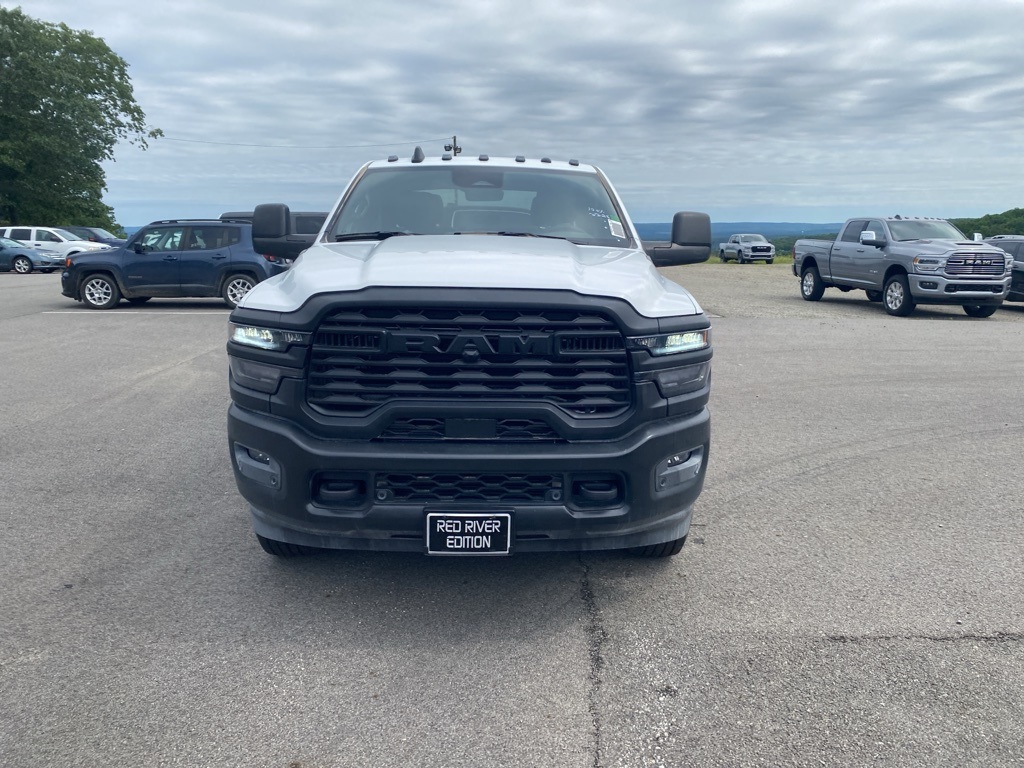 2025 Ram 3500 Tradesman photo 2