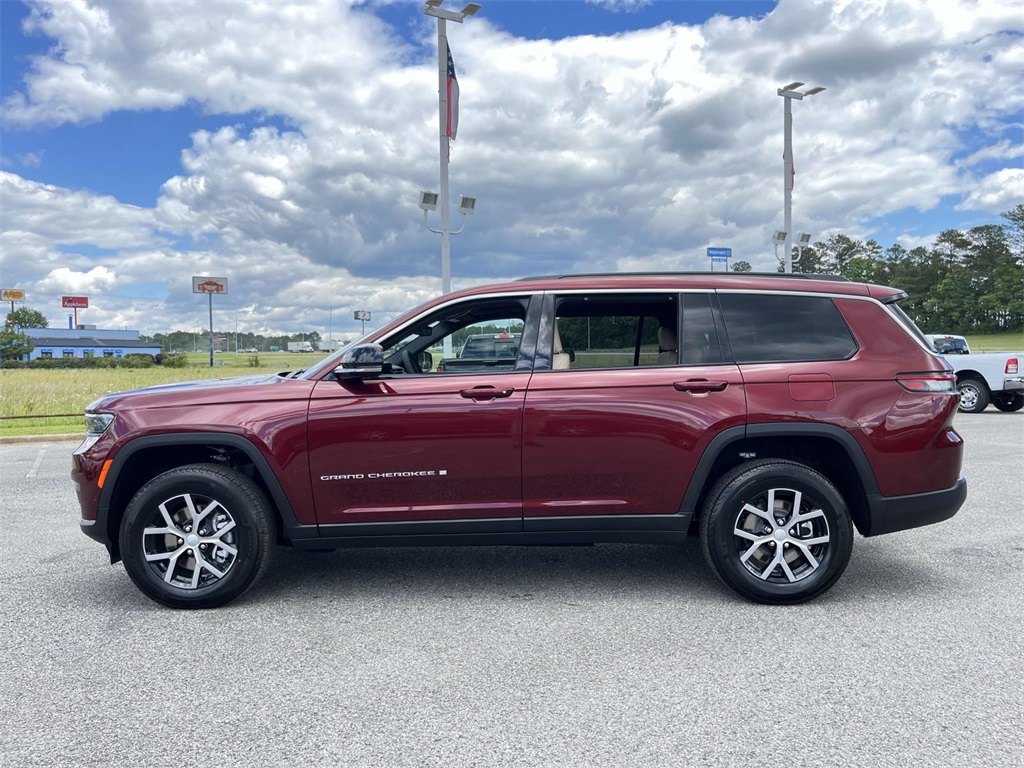 2025 Jeep Grand Cherokee Limited photo 4