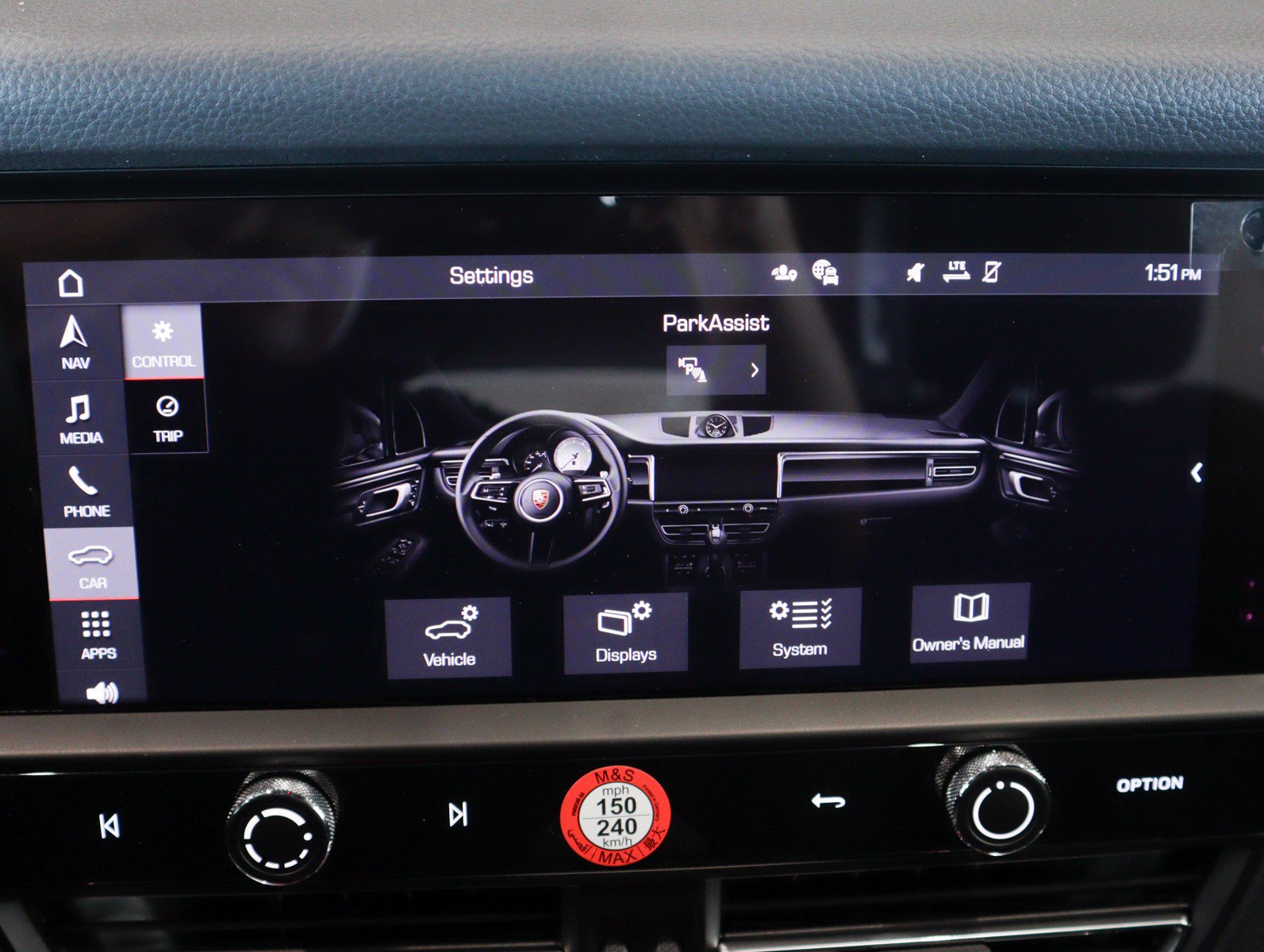 2025 Porsche Macan T photo 21