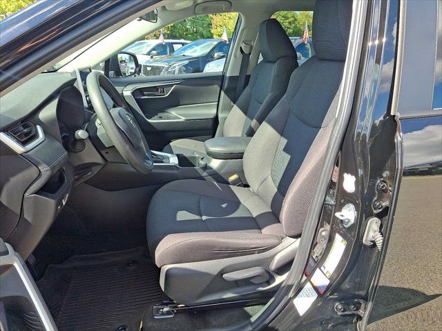 2024 Toyota RAV4 LE photo 15