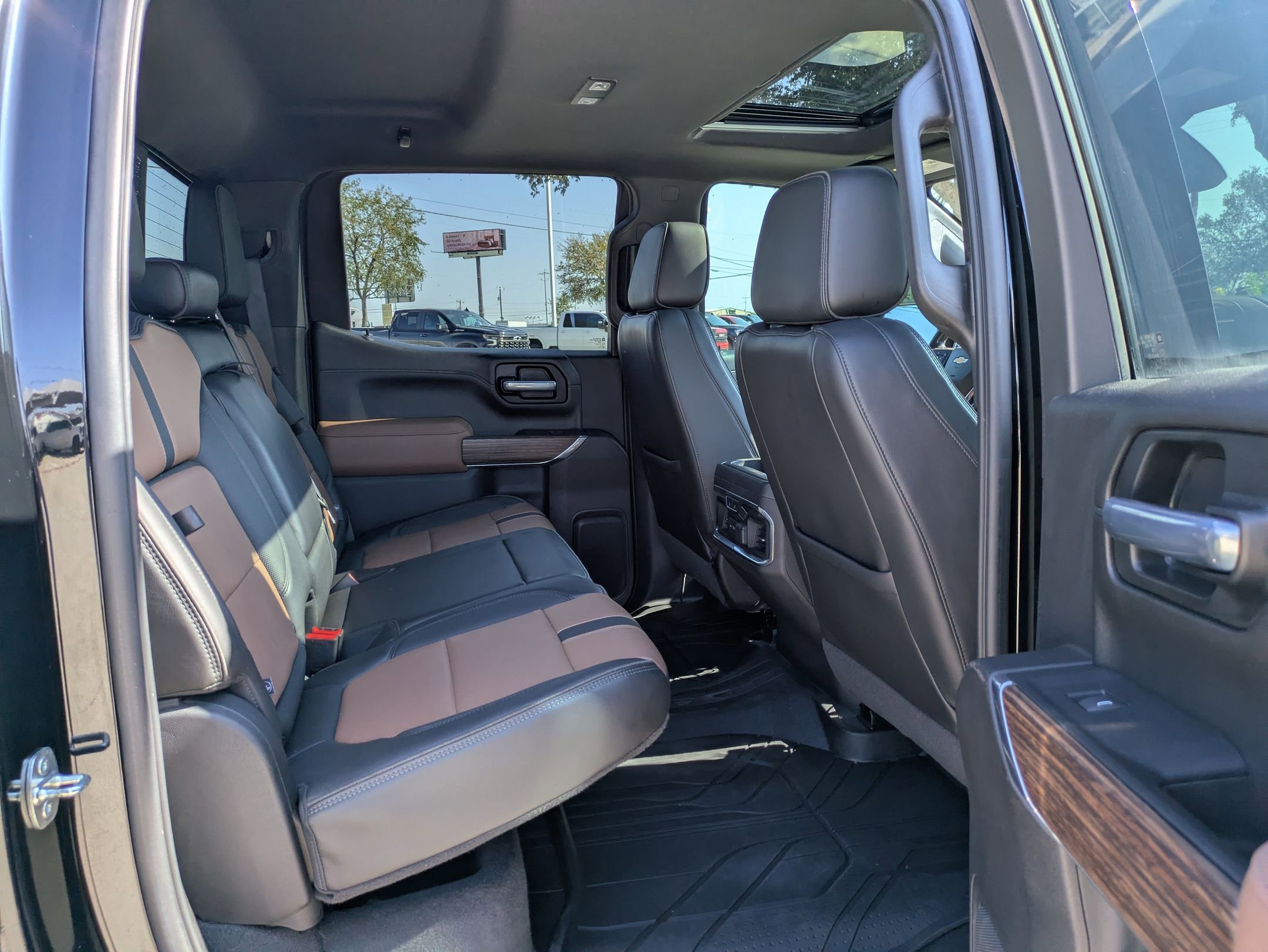 2021 Chevrolet Silverado 1500 High Country photo 26